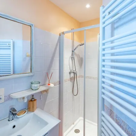 Hébergement de vacances Maison De *